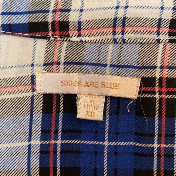 Skies Are Blue 100% polyester blouse from Stitch Fix. Size XS. - Picture 3 of 4